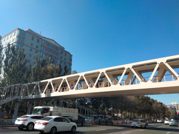 长春市2017年城建基础设施项目人行天桥建设工程（动植物园）人行天桥--钢箱梁